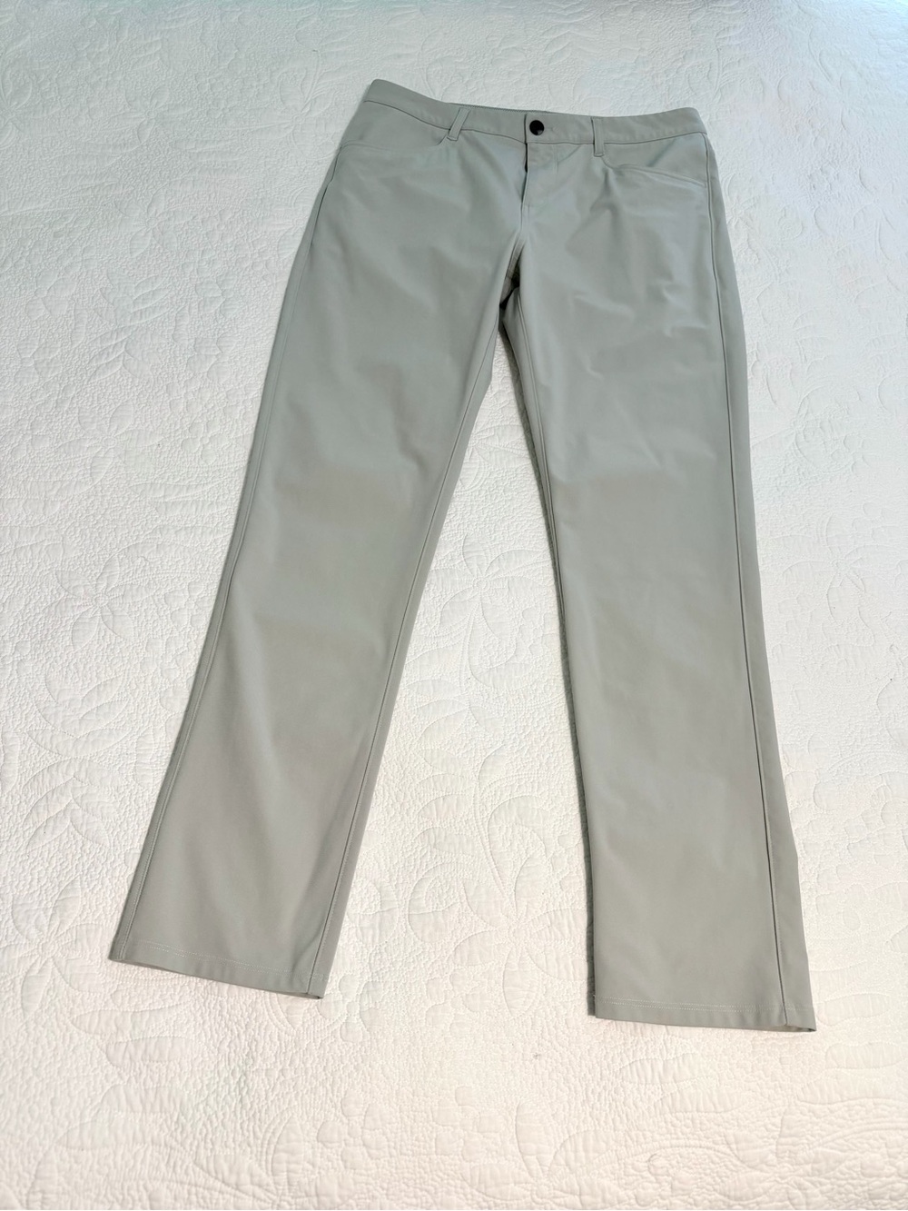 Vuori Meta Pants Athletic Slim Stretch Fit Men’s 32x30 Commuter Chino Gray